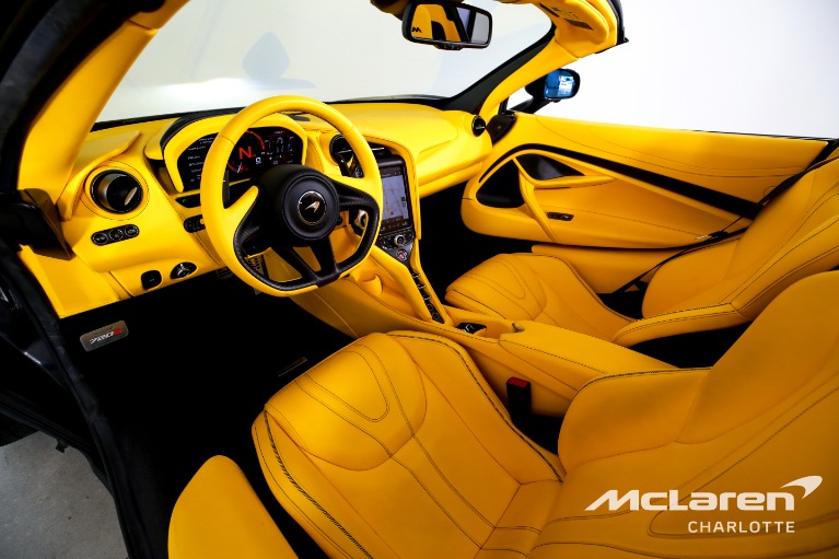 Used-2022-McLaren-720S-Spider-Performance