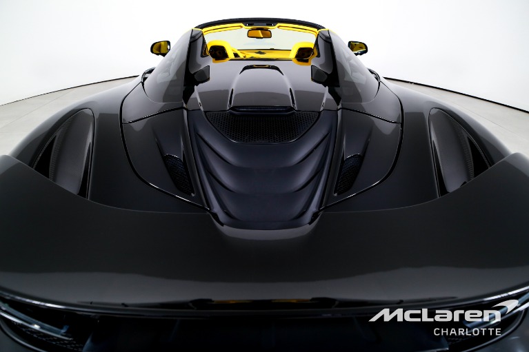 Used-2022-McLaren-720S-Spider-Performance