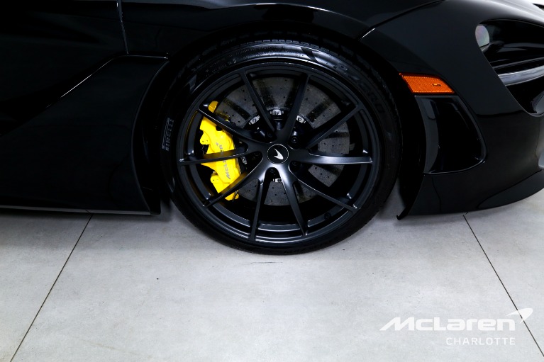 Used-2022-McLaren-720S-Spider-Performance