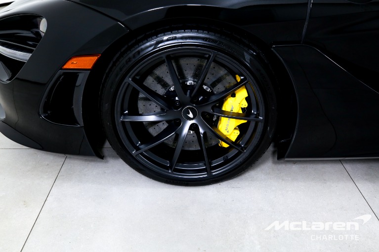 Used-2022-McLaren-720S-Spider-Performance