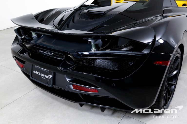 Used-2022-McLaren-720S-Spider-Performance