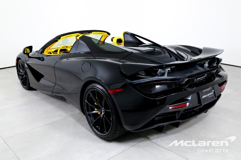 Used-2022-McLaren-720S-Spider-Performance