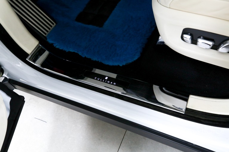 Used-2023-Rolls-Royce-Cullinan