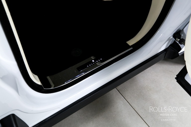 Used-2023-Rolls-Royce-Cullinan