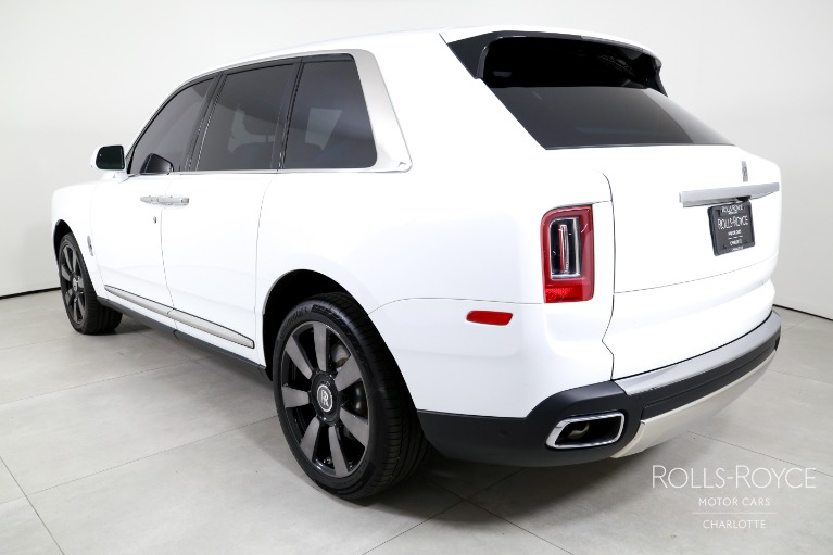Used-2024-Rolls-Royce-Cullinan