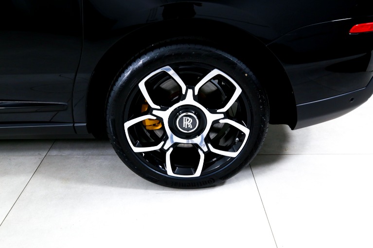 Used-2024-Rolls-Royce-Black-Badge-Cullinan
