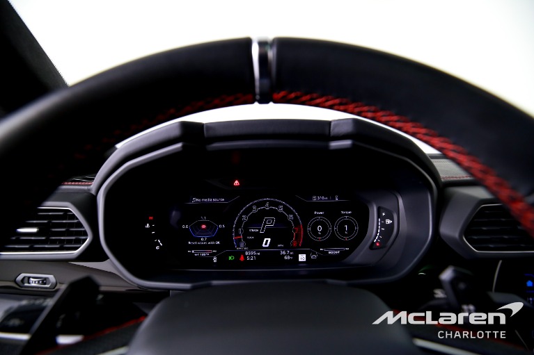 Used-2023-LAMBORGHINI-URUS-S-PEARL-CAPSULE
