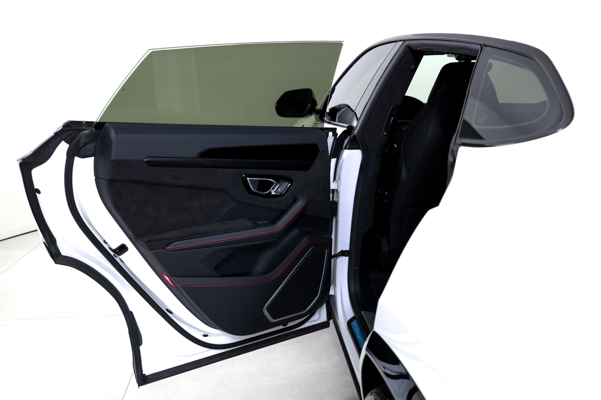 Used 2023 LAMBORGHINI URUS S PEARL CAPSULE | Charlotte, NC