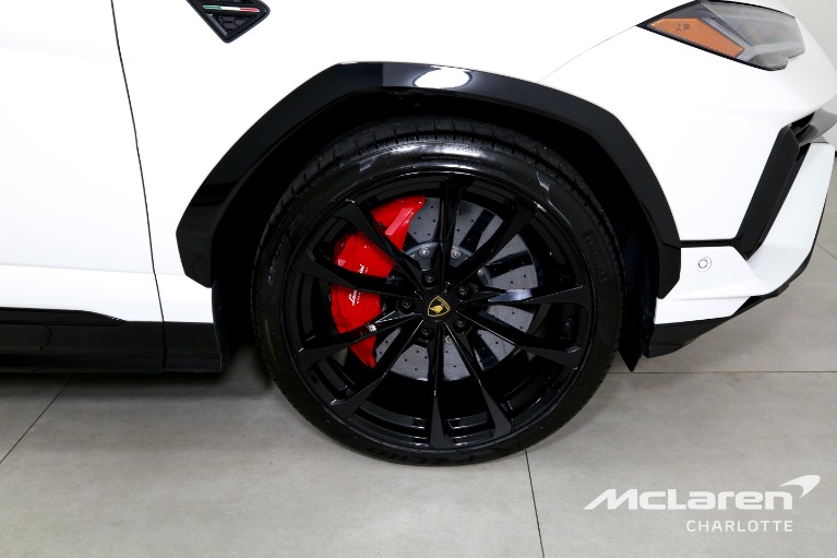 Used-2023-LAMBORGHINI-URUS-S-PEARL-CAPSULE