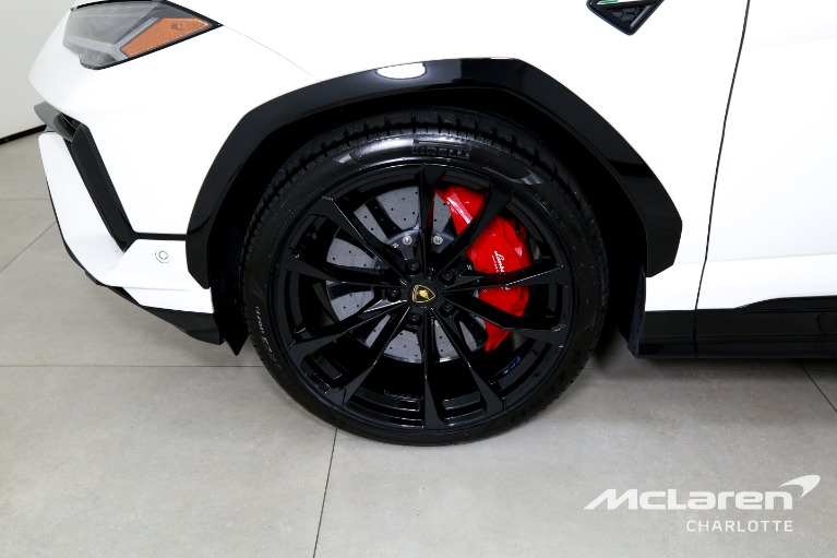 Used-2023-LAMBORGHINI-URUS-S-PEARL-CAPSULE