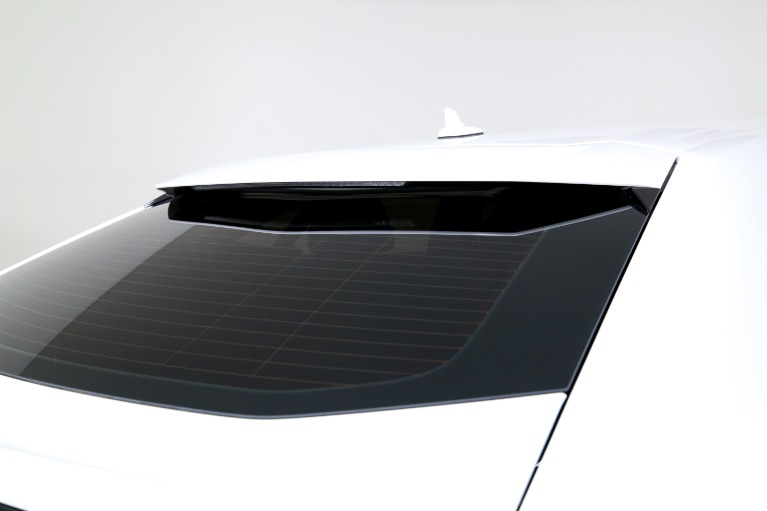 Used-2023-LAMBORGHINI-URUS-S-PEARL-CAPSULE