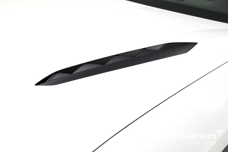 Used-2023-LAMBORGHINI-URUS-S-PEARL-CAPSULE