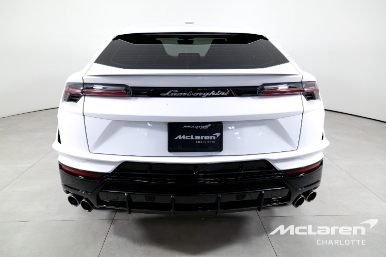 Used-2023-LAMBORGHINI-URUS-S-PEARL-CAPSULE