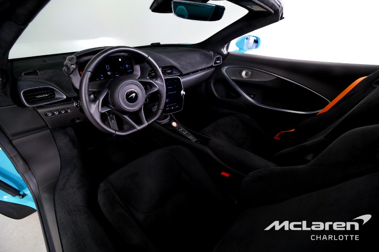 Used-2025-McLaren-Artura-Spider-TechLux