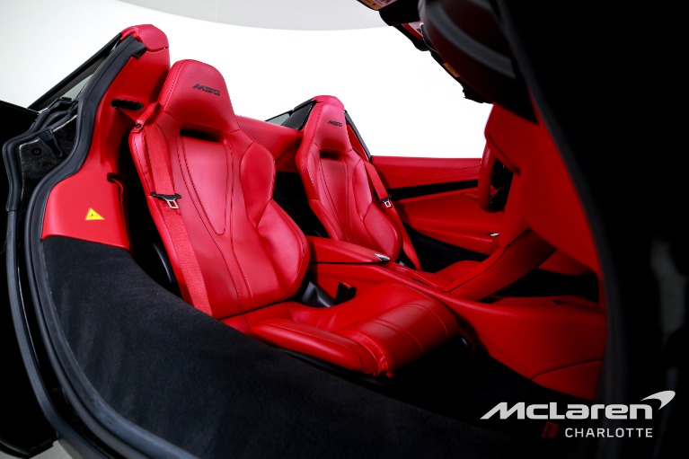 Used-2025-McLaren-750S-Spider