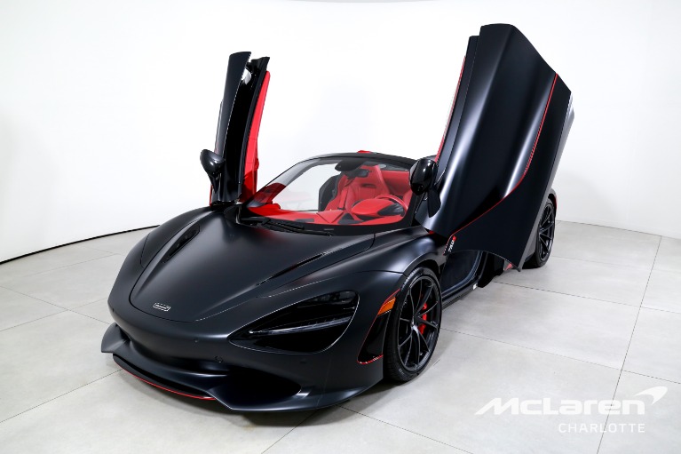 Used-2025-McLaren-750S-Spider