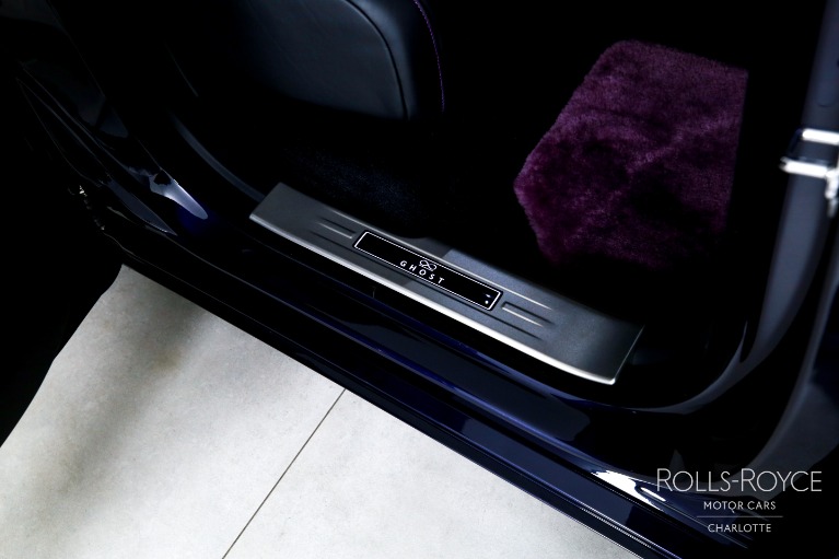 Used-2024-Rolls-Royce-Black-Badge-Ghost