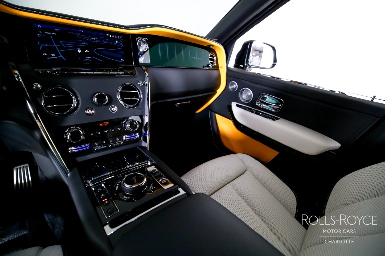 Used-2025-Rolls-Royce-Cullinan