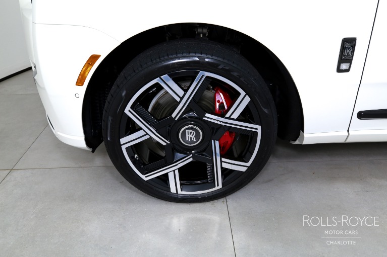 Used-2025-Rolls-Royce-Black-Badge-Cullinan