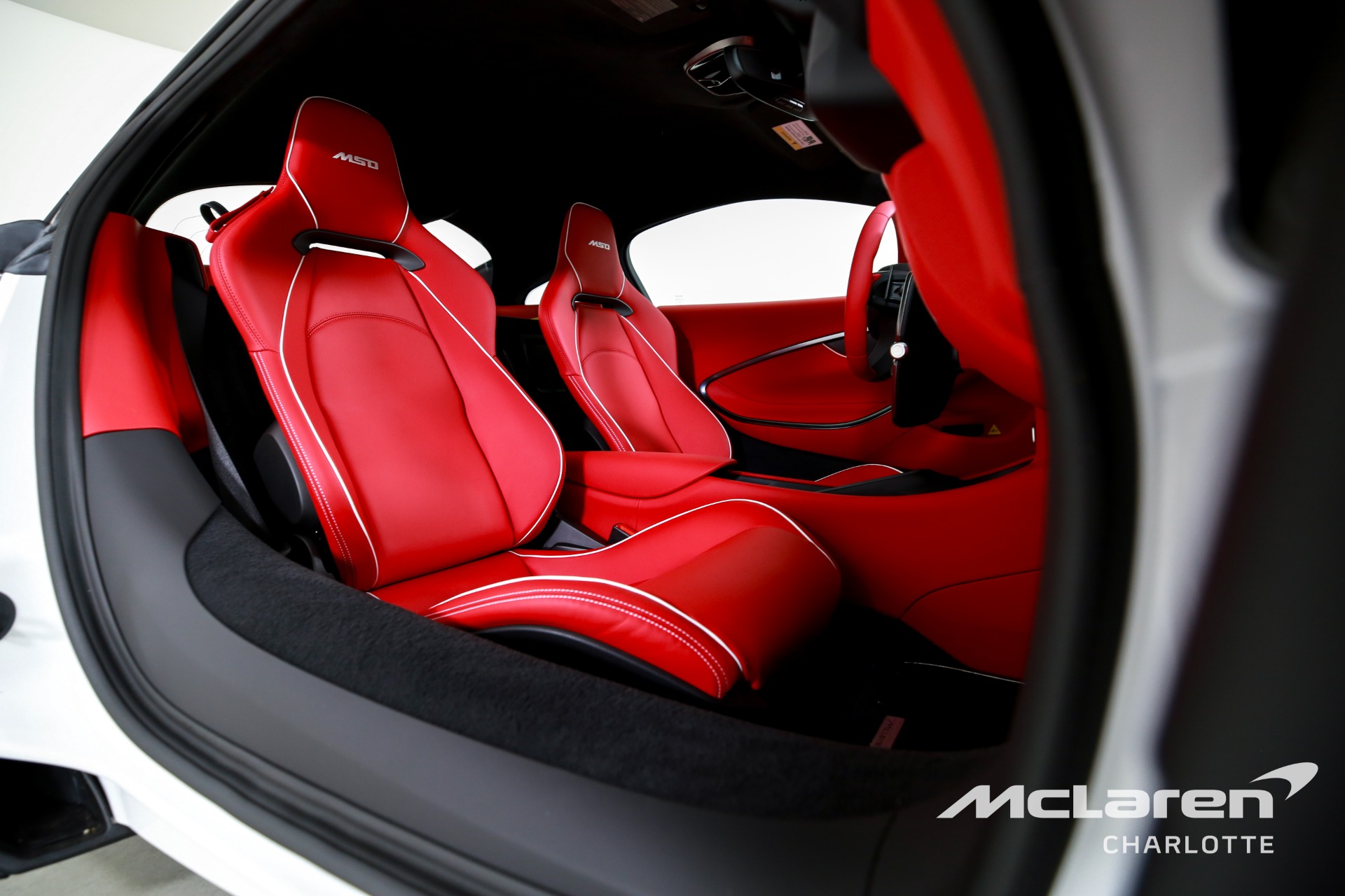 Used 2025 McLaren Artura  | Charlotte, NC