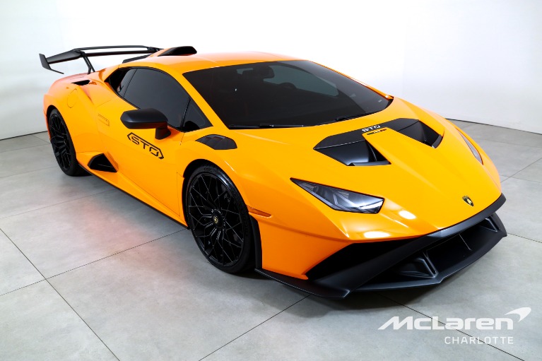 Used-2022-Lamborghini-Huracan-STO