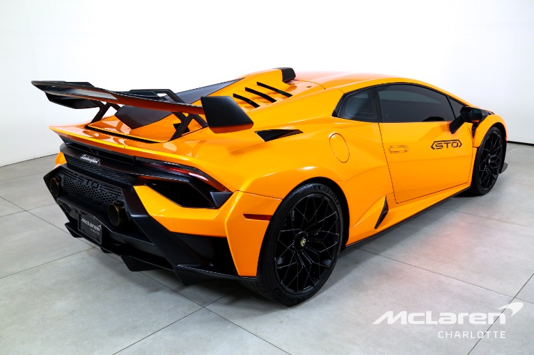 Used-2022-Lamborghini-Huracan-STO