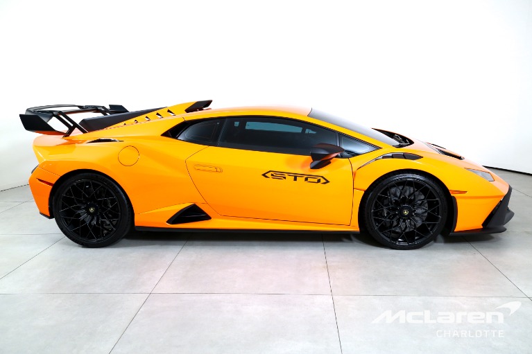 Used-2022-Lamborghini-Huracan-STO