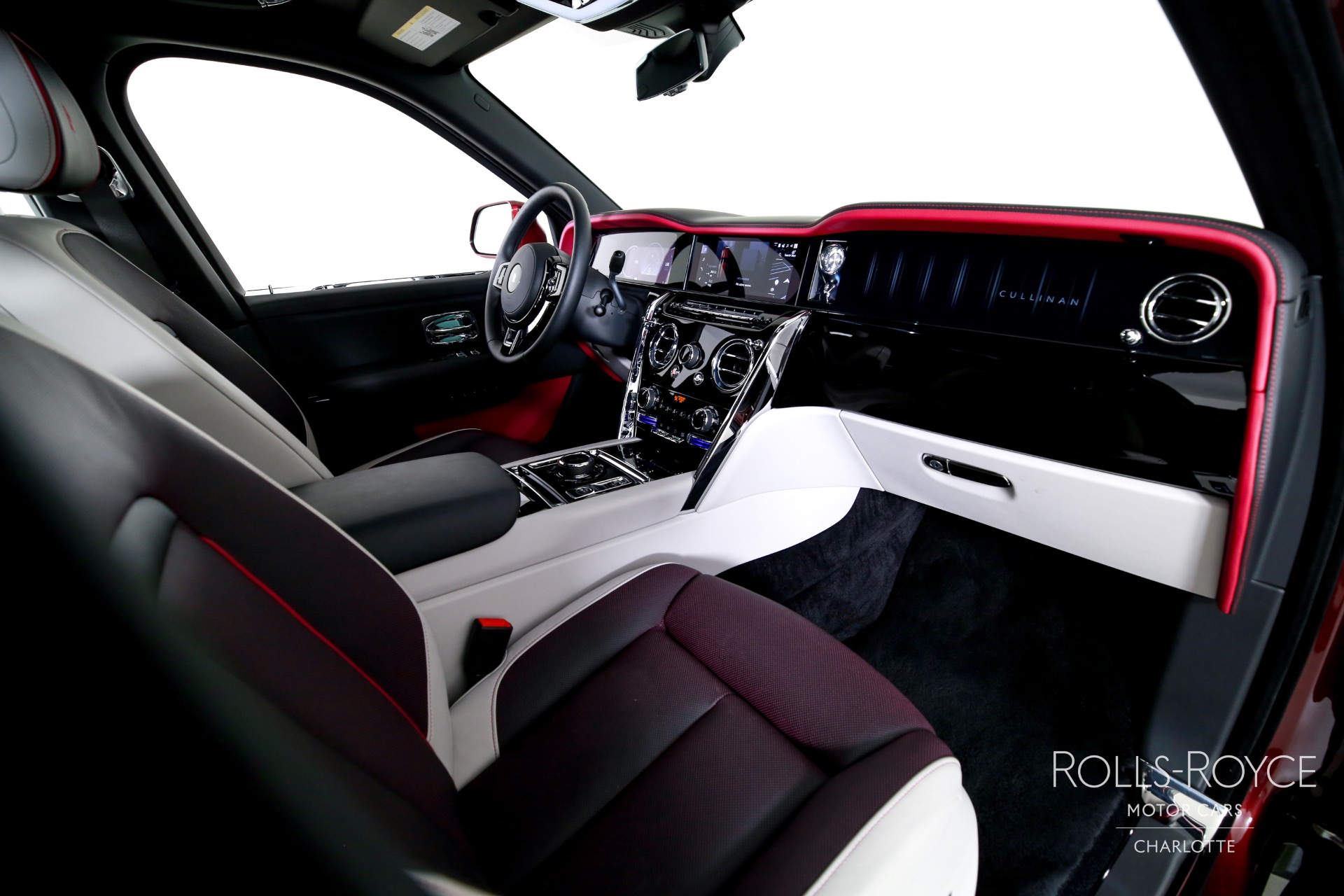 Used 2025 Rolls-Royce Cullinan  | Charlotte, NC