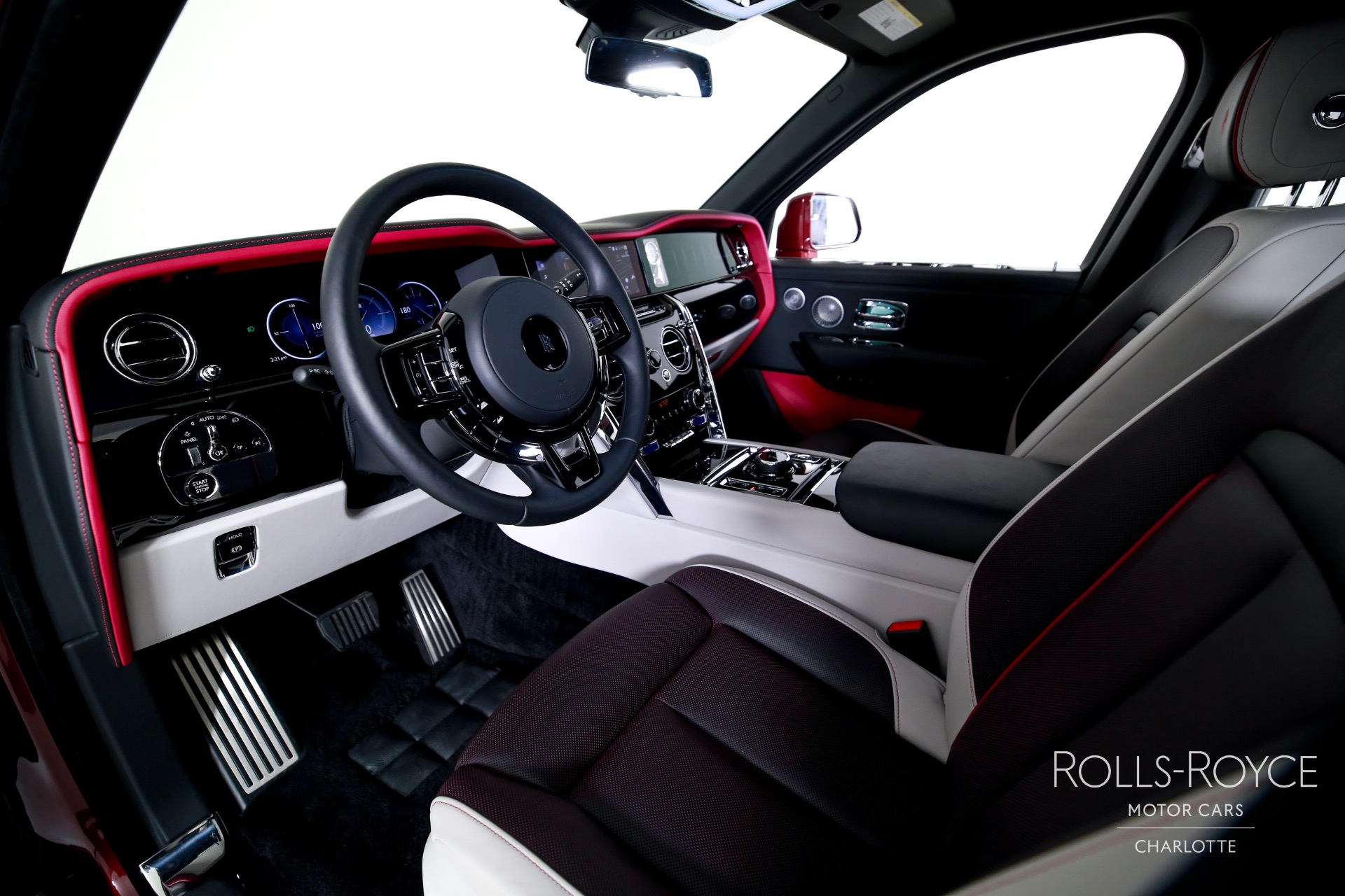 Used 2025 Rolls-Royce Cullinan  | Charlotte, NC