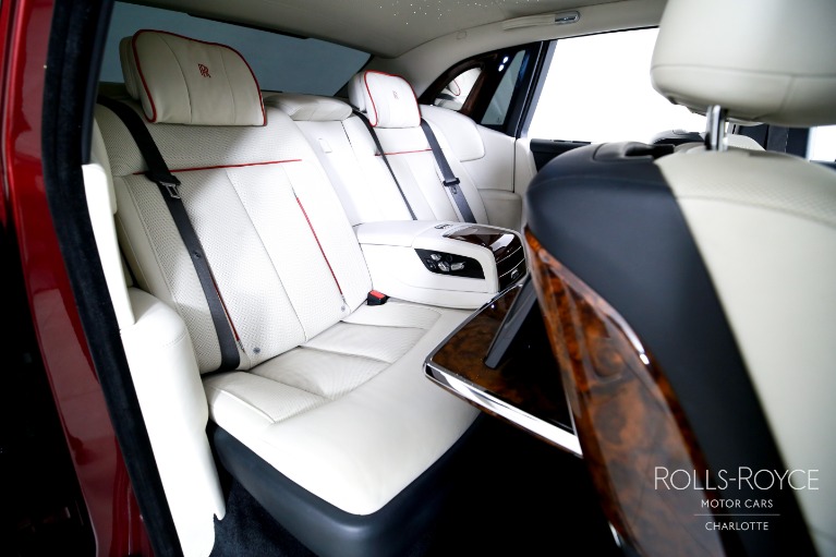Used-2019-Rolls-Royce-Phantom