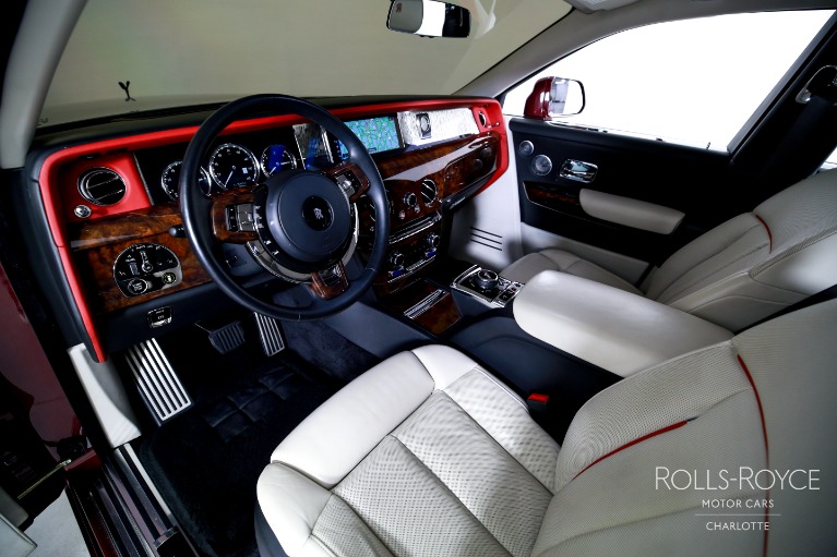 Used-2019-Rolls-Royce-Phantom