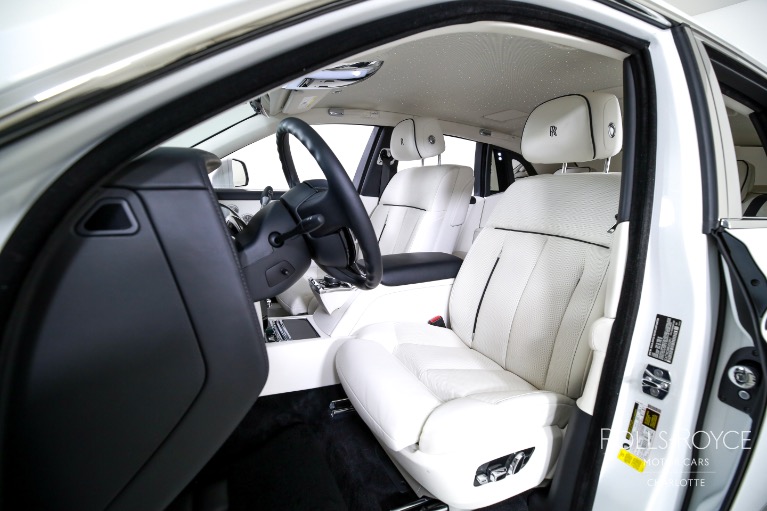 Used-2024-Rolls-Royce-Phantom