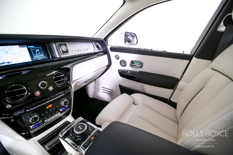 Used-2024-Rolls-Royce-Phantom