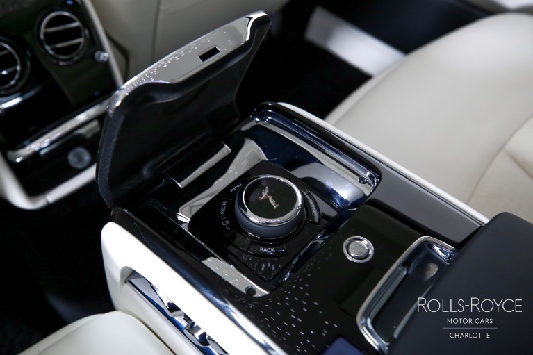 Used-2024-Rolls-Royce-Phantom