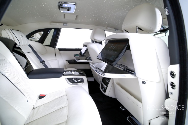 Used-2024-Rolls-Royce-Phantom