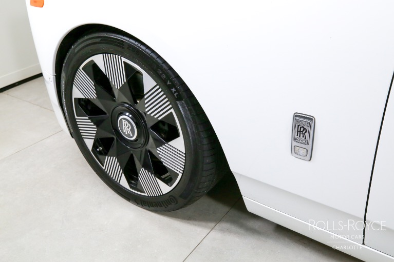 Used-2024-Rolls-Royce-Phantom