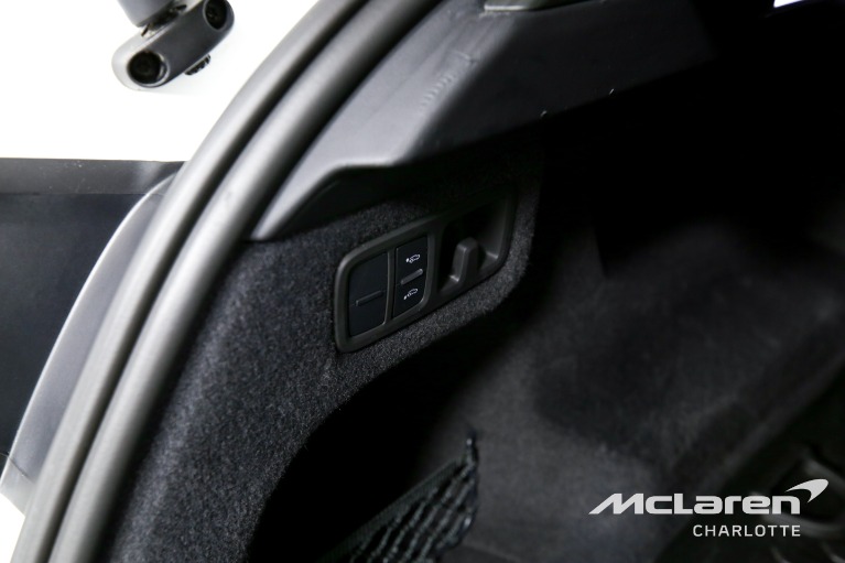 Used-2022-Lamborghini-Urus