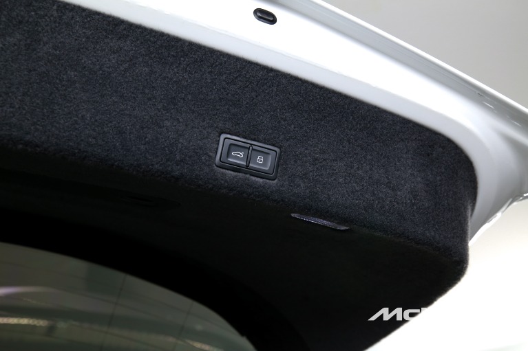 Used-2022-Lamborghini-Urus