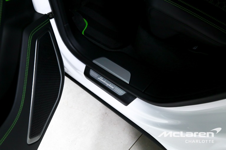 Used-2022-Lamborghini-Urus