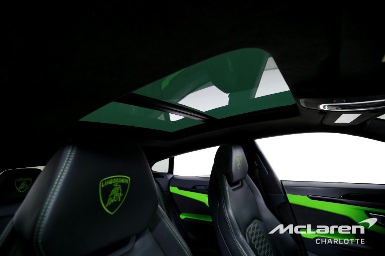 Used-2022-Lamborghini-Urus