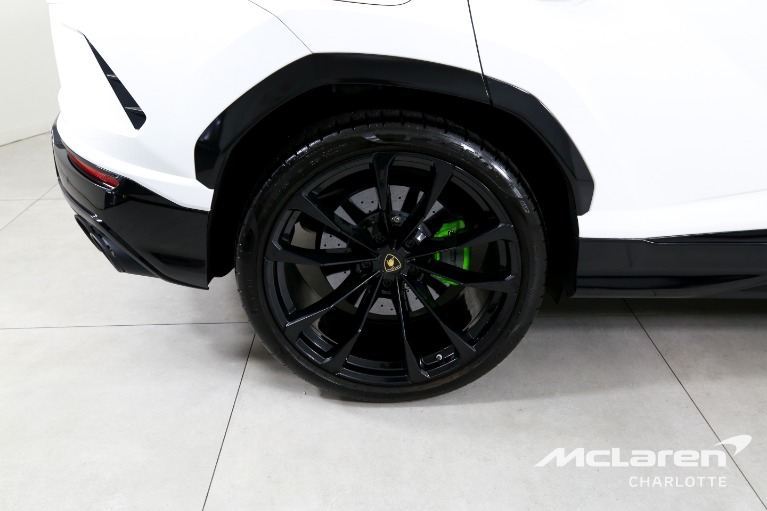 Used-2022-Lamborghini-Urus
