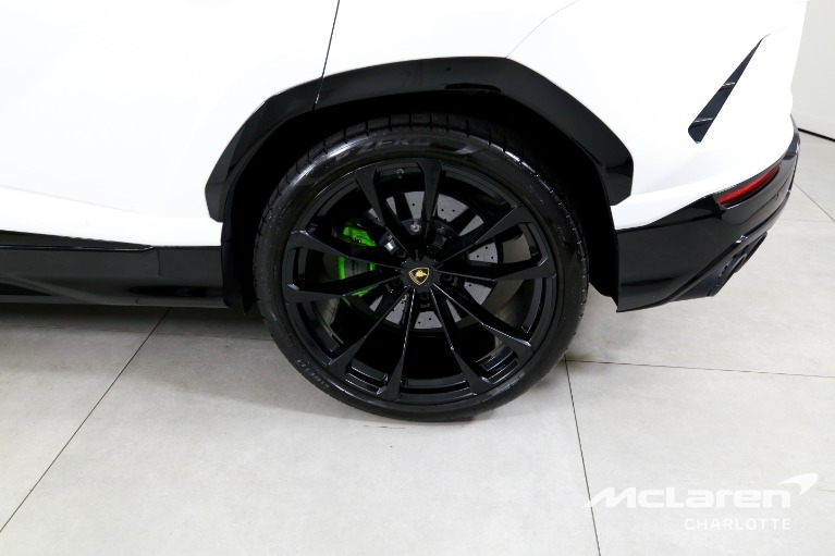 Used-2022-Lamborghini-Urus