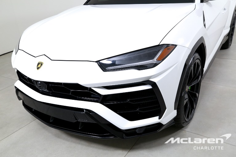 Used-2022-Lamborghini-Urus