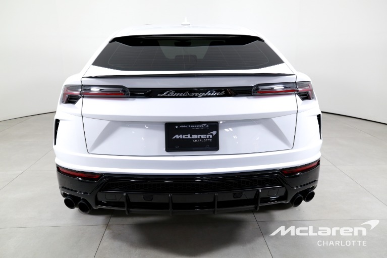 Used-2022-Lamborghini-Urus