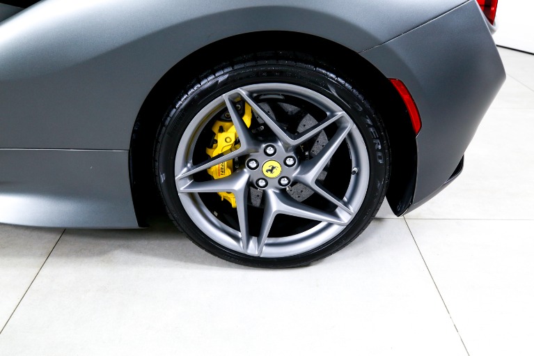 Used-2022-Ferrari-F8-Spider