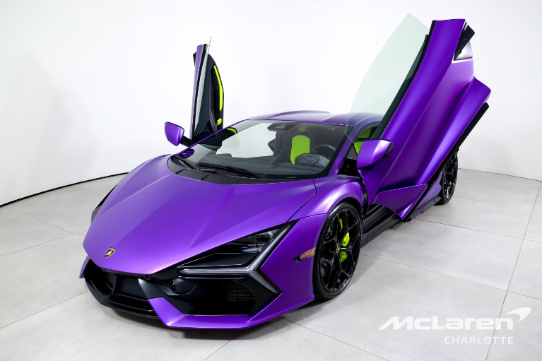Used-2025-Lamborghini-Revuelto