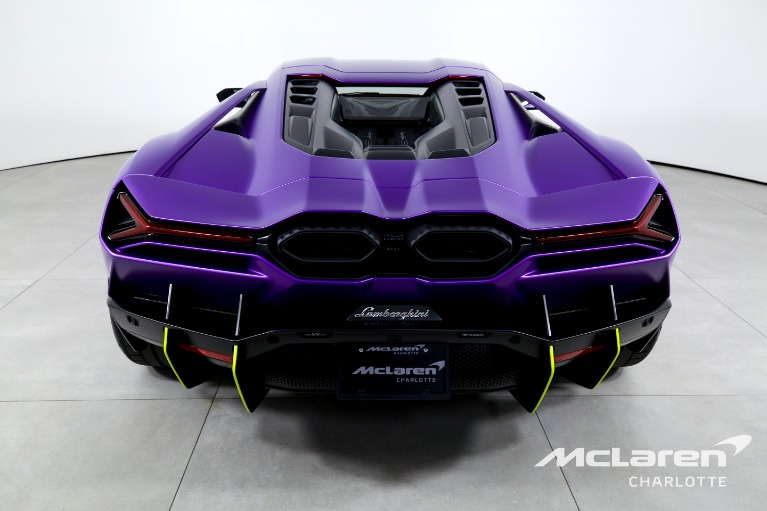 Used-2025-Lamborghini-Revuelto