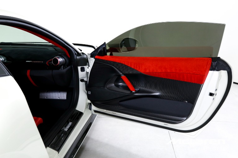 Used-2022-Ferrari-812-Competizione