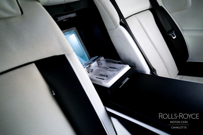 Used-2018-Rolls-Royce-Phantom