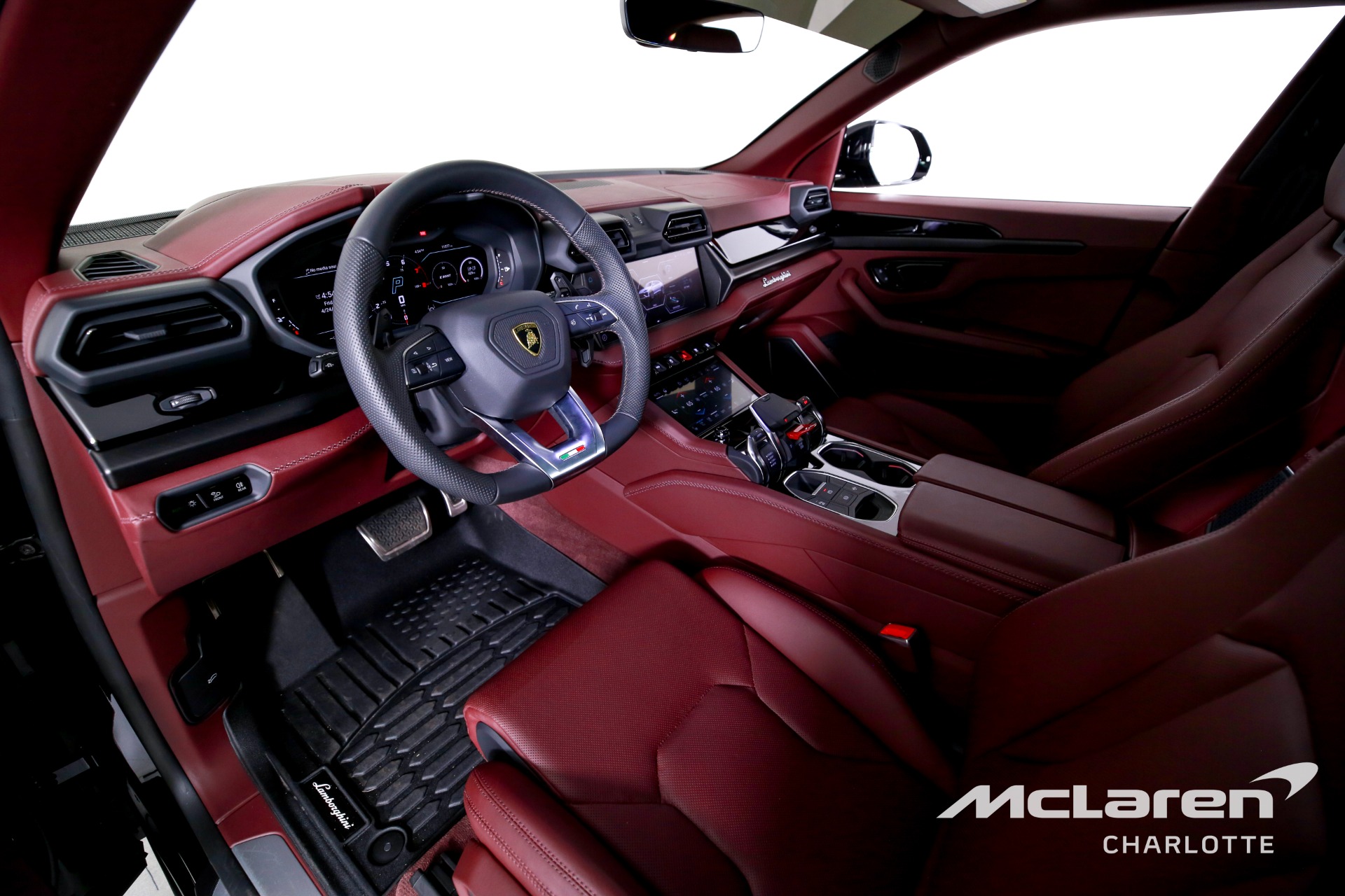 Used 2025 Lamborghini Urus SE | Charlotte, NC
